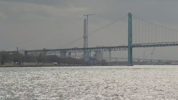 19-year-old slips and drowns in the Detroit River