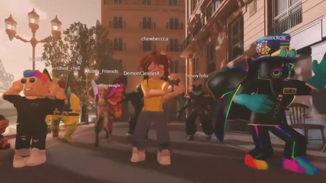 Roblox faces lawsuit over alleged child spying