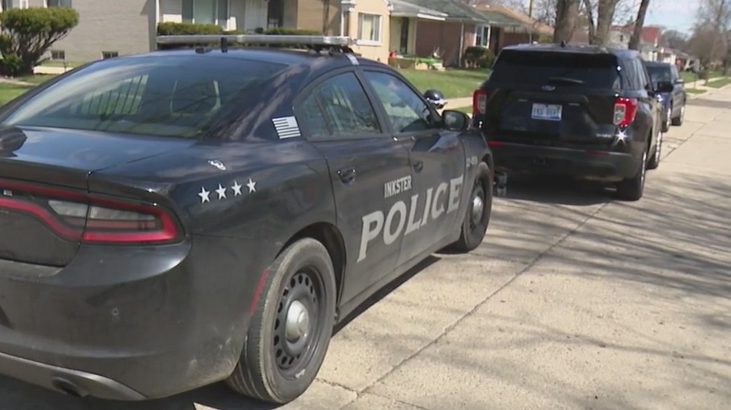 Inkster police and family search for missing teen