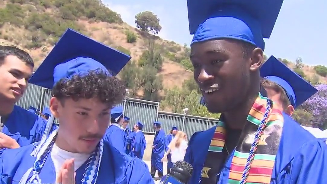 Palisades students celebrate graduation