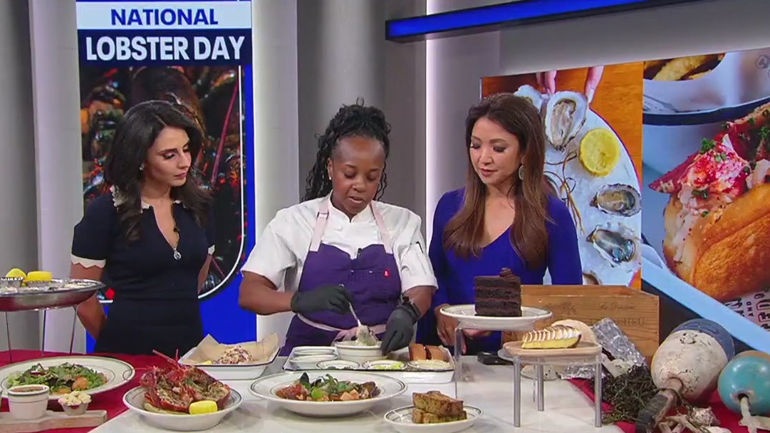 Lobster rollin' with Connie & Ted's