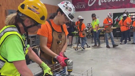 Industry professionals unite to help students build