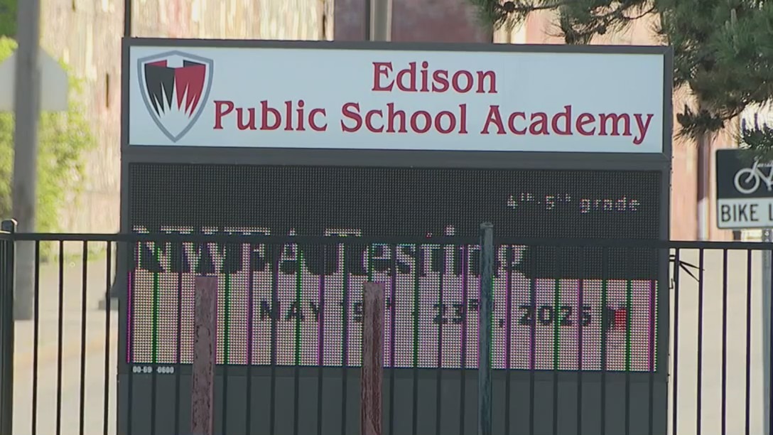 Detroit substitute teacher accused of assaulting students