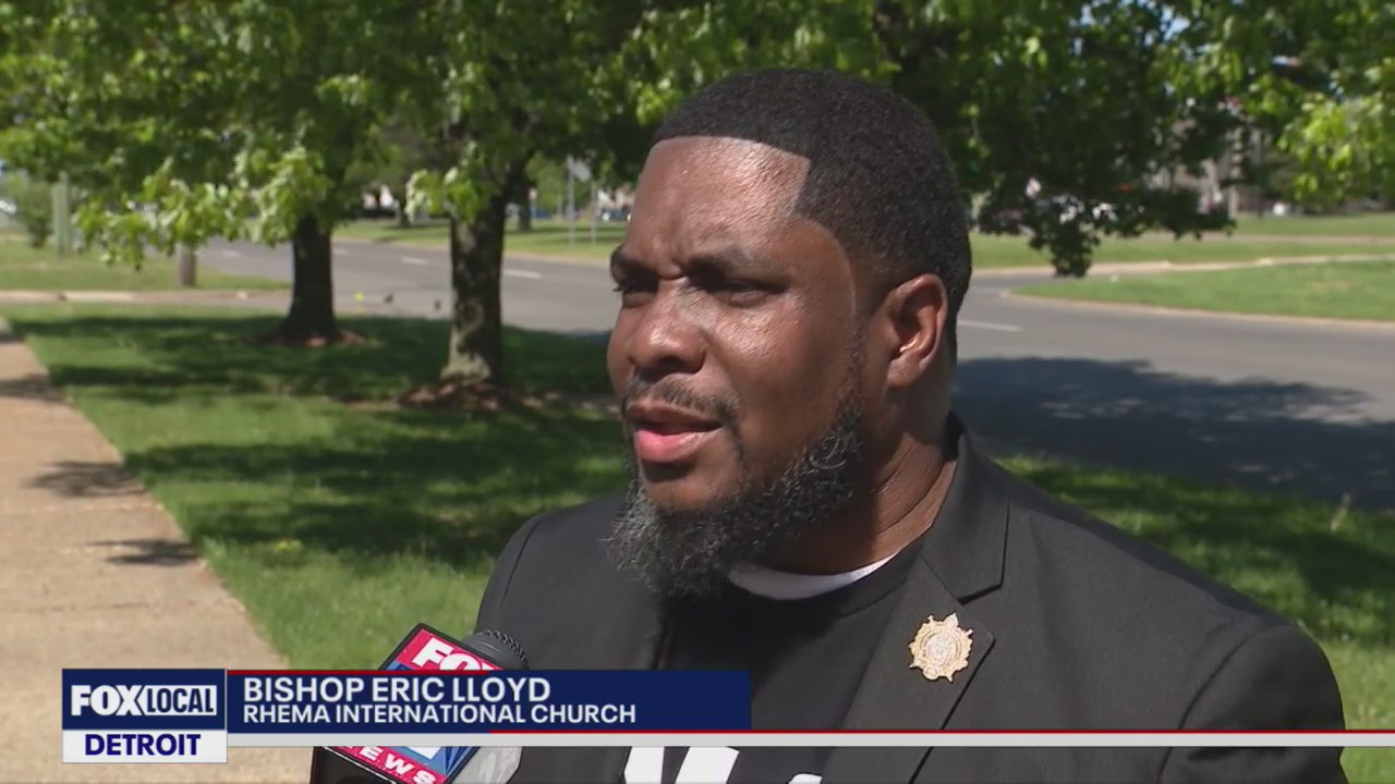 Demonstrators protest quadruple shooting that left 2 dead outside Foot ...