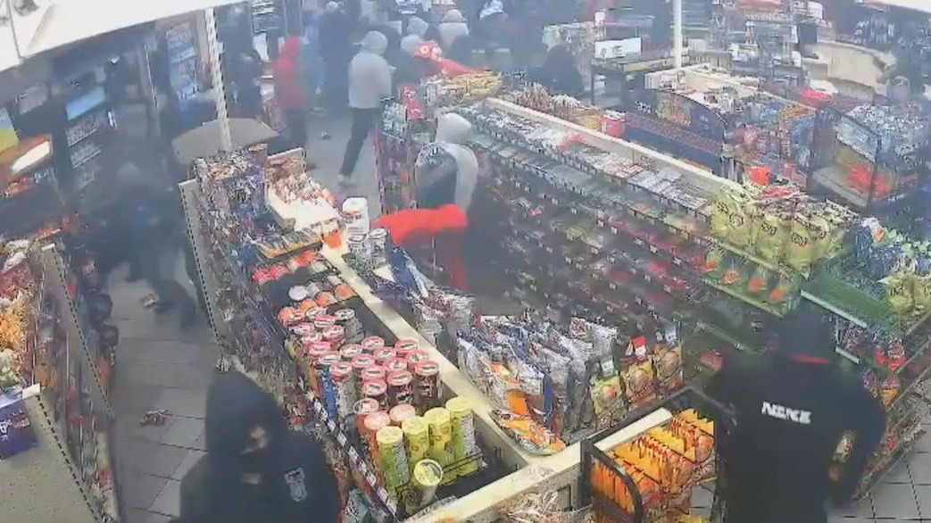 Compton gas station repeatedly looted, no arrests