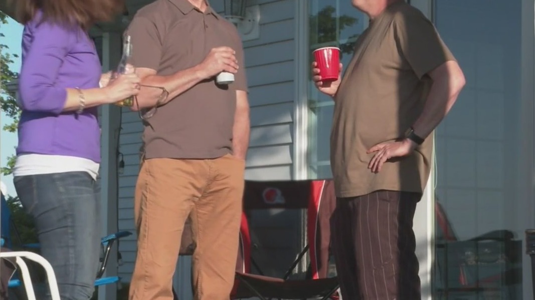 Avoiding alcohol while socializing this summer