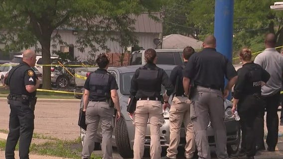 Livonia police shoot man attempting to rob cellphone repair shop