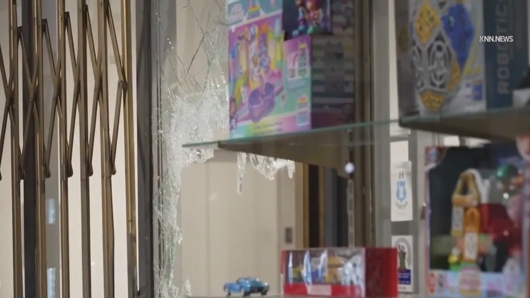 2 San Fernando Valley burglaries under investigation