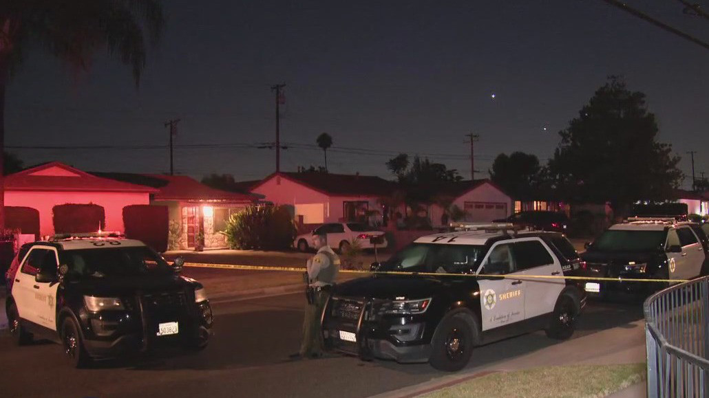 Man allegedly armed with 2 large knives shot | FOX 11 Los Angeles