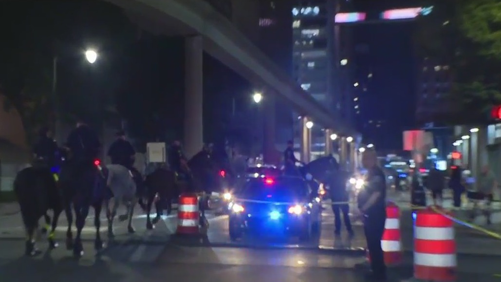 Detroit police investigate downtown fireworks shooting