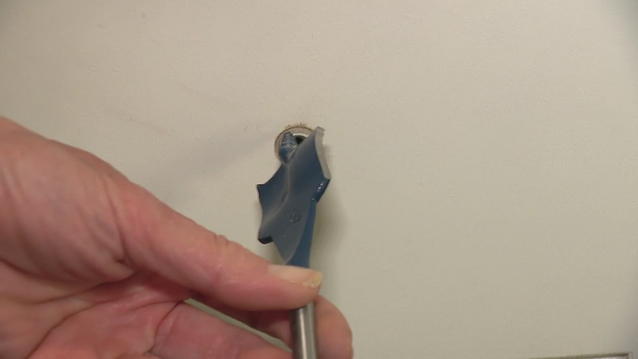 Jill of All Trades fixes loose door handles