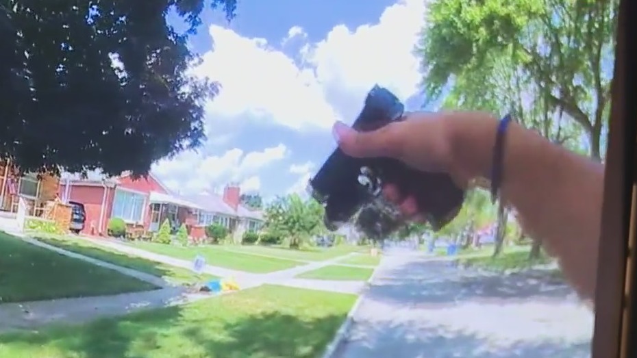 Job seeker at Taco Bell allegedly flashes BB gun, ending in arrest