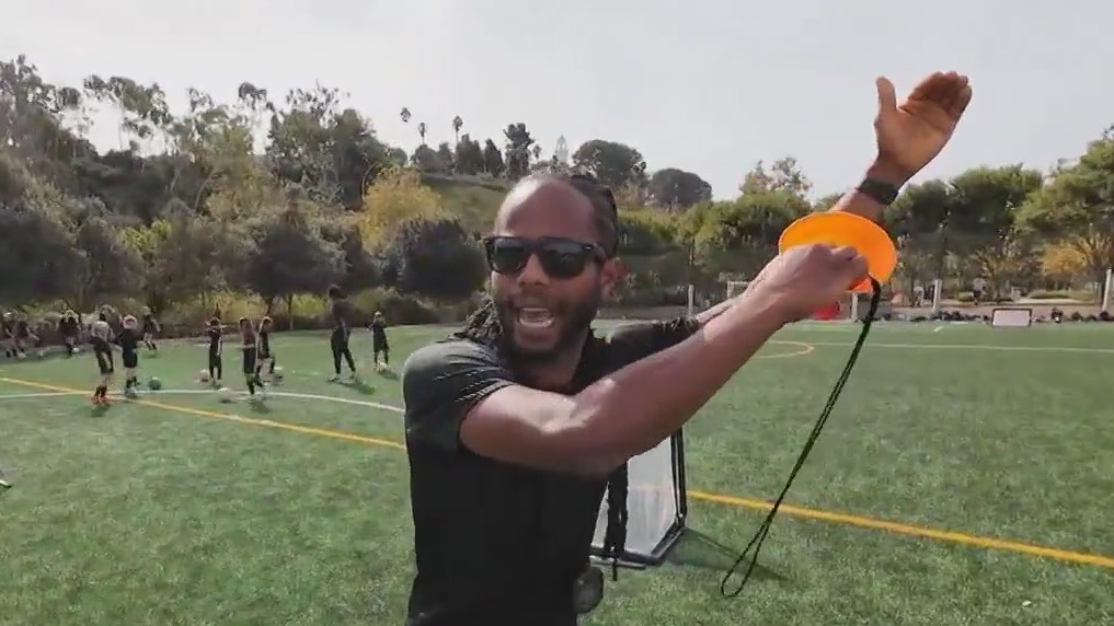 Living Connected: Coaching the beautiful game of soccer