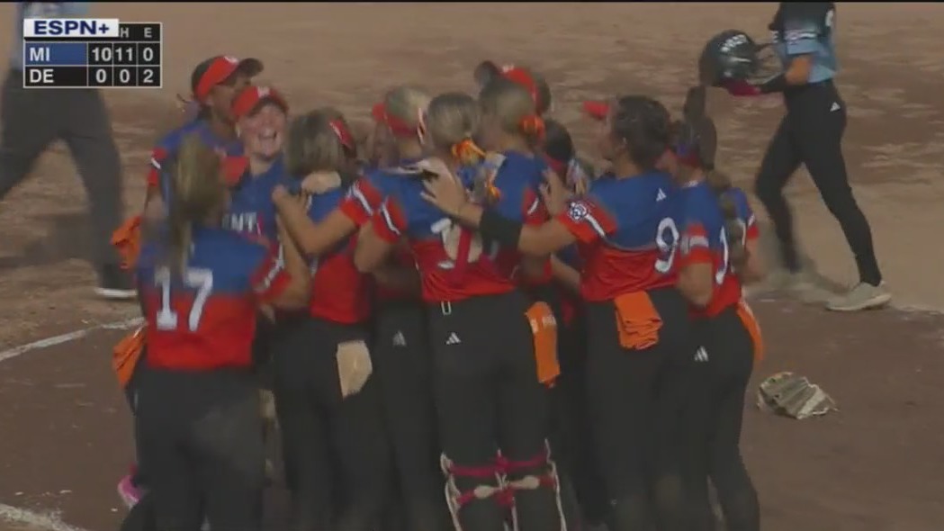 Grand Blanc softball team celebrates World Series Championship
