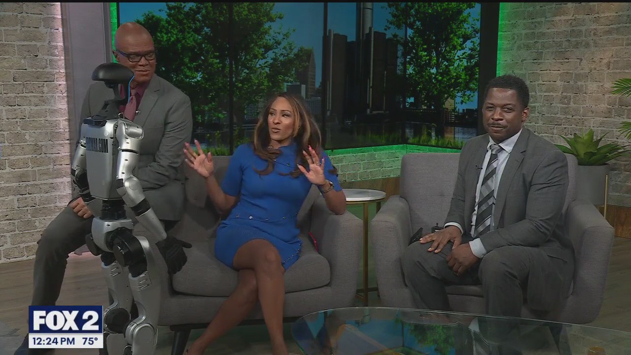 Business Expert Art Cartwright Talks About A Business Grant + His Viral Robot