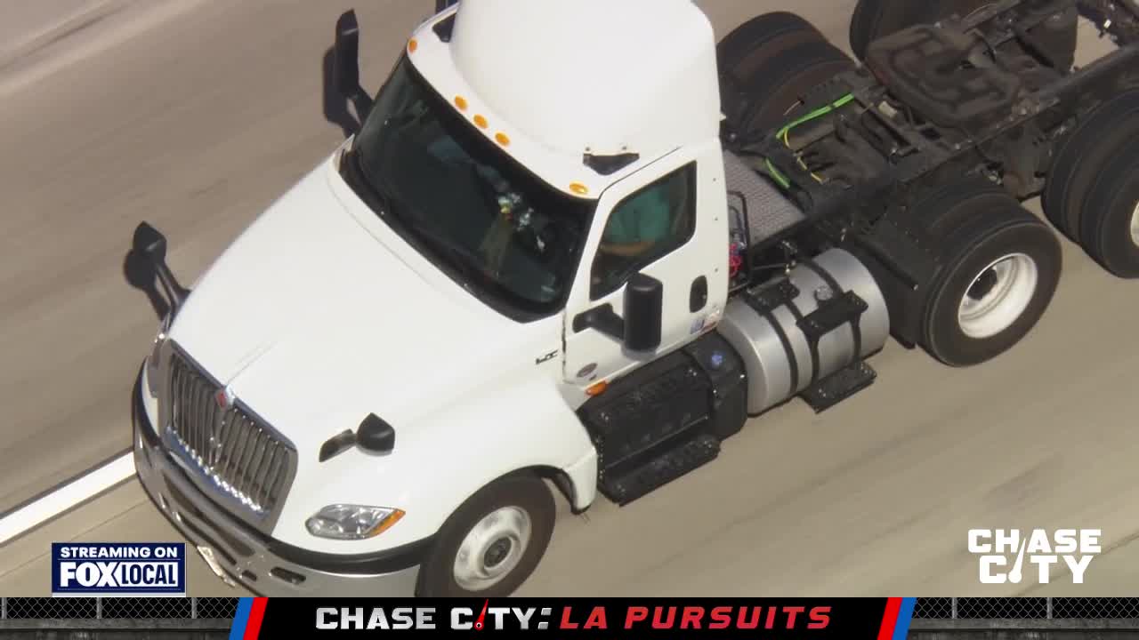 Chase City: SWAT BearCat Clashes With Stolen Big Rig Mid-Pursuit - 9/24/25