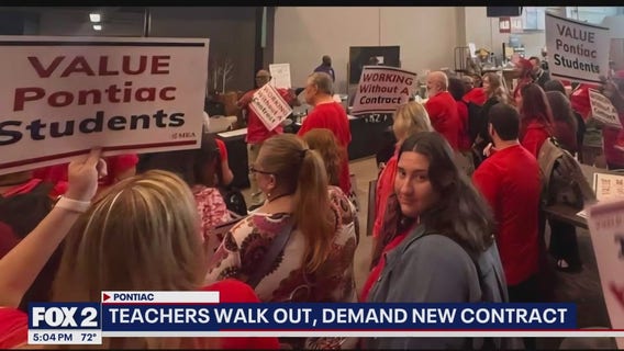 Pontiac school district teachers working without contract, walk out