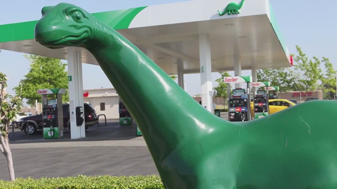 Beloved dinosaur returned to Brentwood gas station