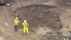 Water main break opens Venice sinkhole