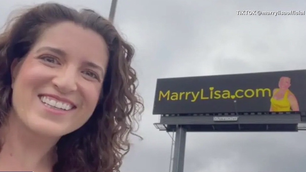 California woman rents billboards to find love