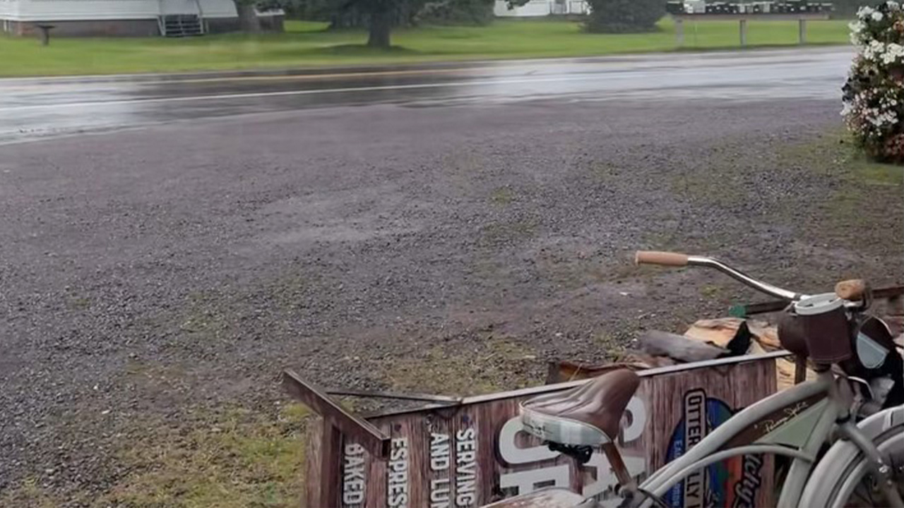 First signs of snow in Michigan falling up north