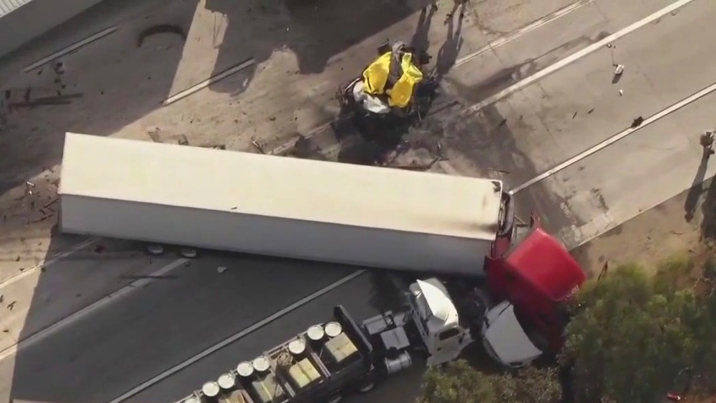 Several killed in Ontario 10 Freeway crash