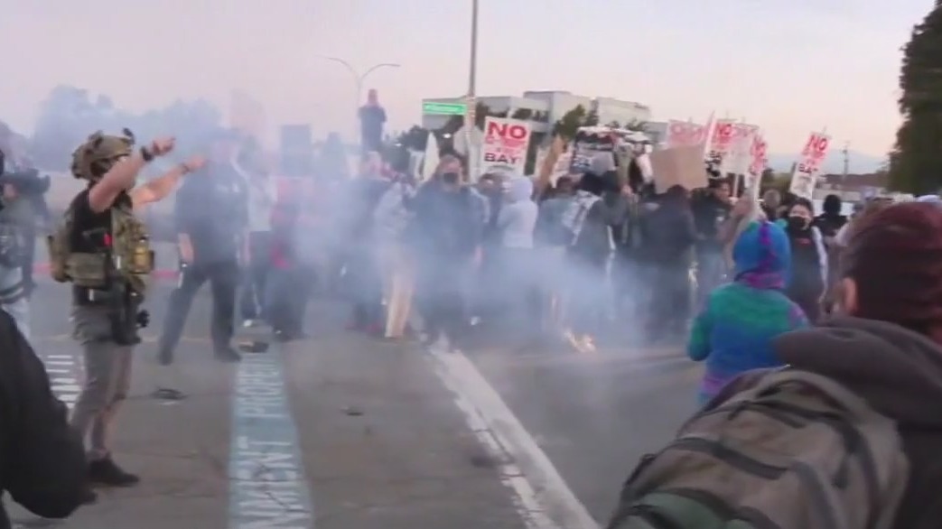 Trump backs off sending troops to San Francisco