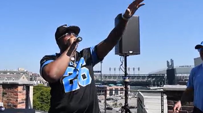 GMAC Cash's Detroit Auto Show Song