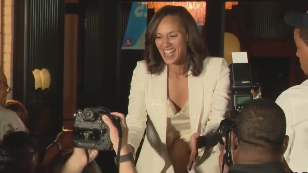 Investigation continues into Detroit mayoral candidate over free tickets