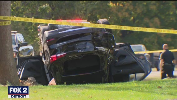 Woman killed in rollover crash in Auburn Hills