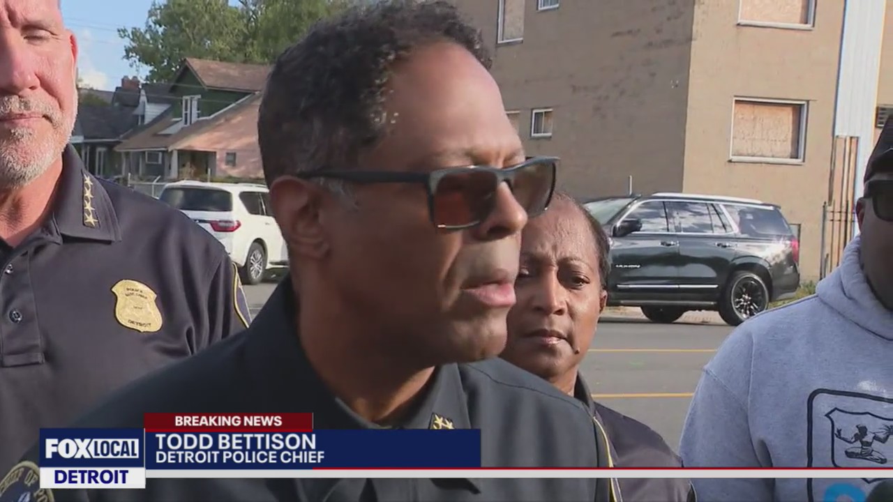 Detroit drive-by shooting: Teen killed, second victim in critical condition