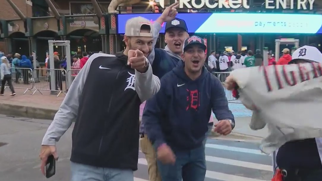 Tigers fans rally downtown for Game 3 of the ALDS
