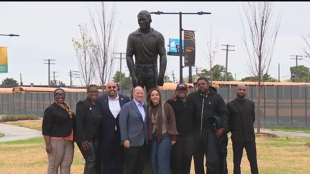 Officials unveil new statue as Joe Louis Greenway work continues