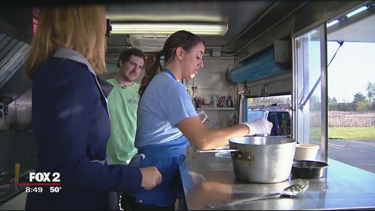 Earth Day Festival cooking with Delectabowl