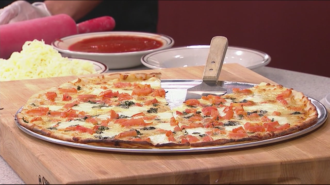 Renee's Gourmet Pizza prepares gluten-free pizza