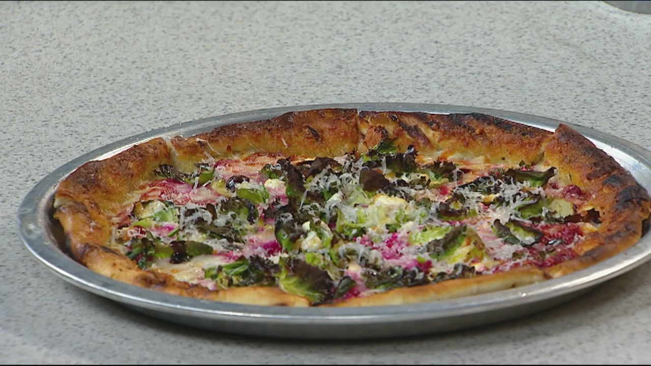 Enjoy Meatless Mondays with Testa Barra's di giorno pizza