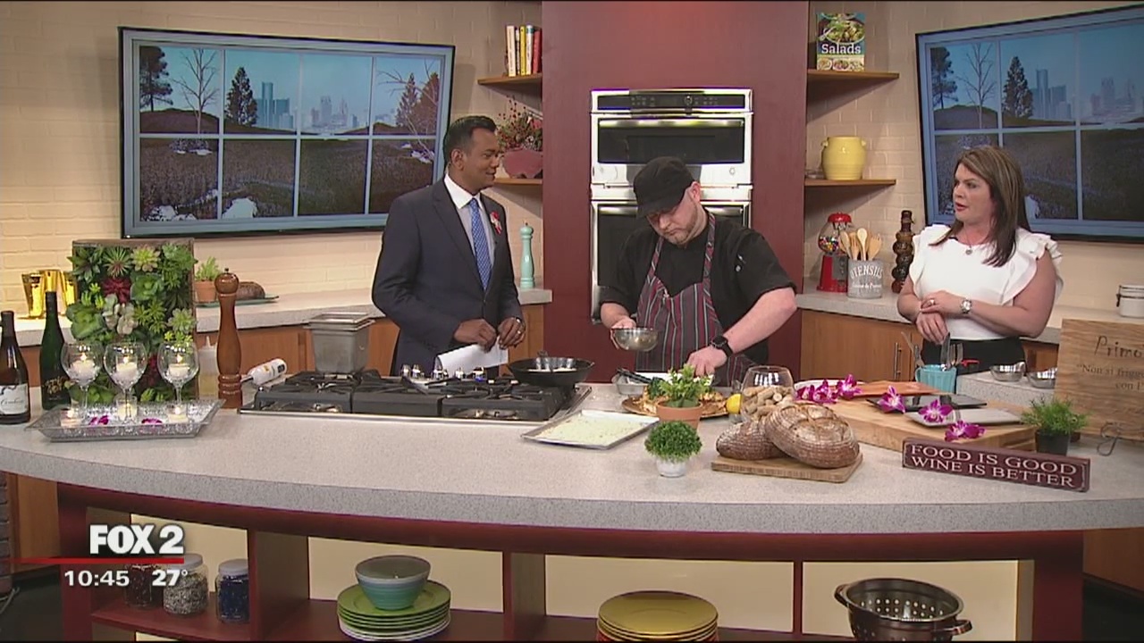 Wine Dotte Bistro's crab cake benedict recipe