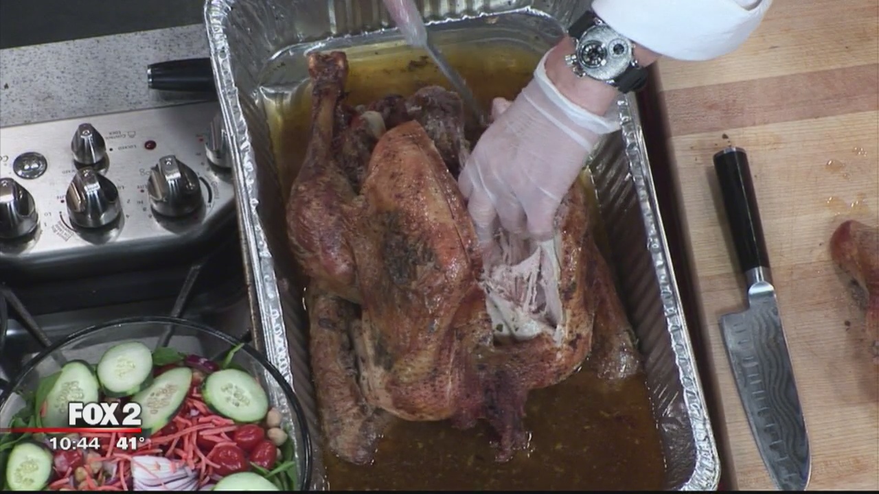 Tips for carving your Thanksgiving turkey
