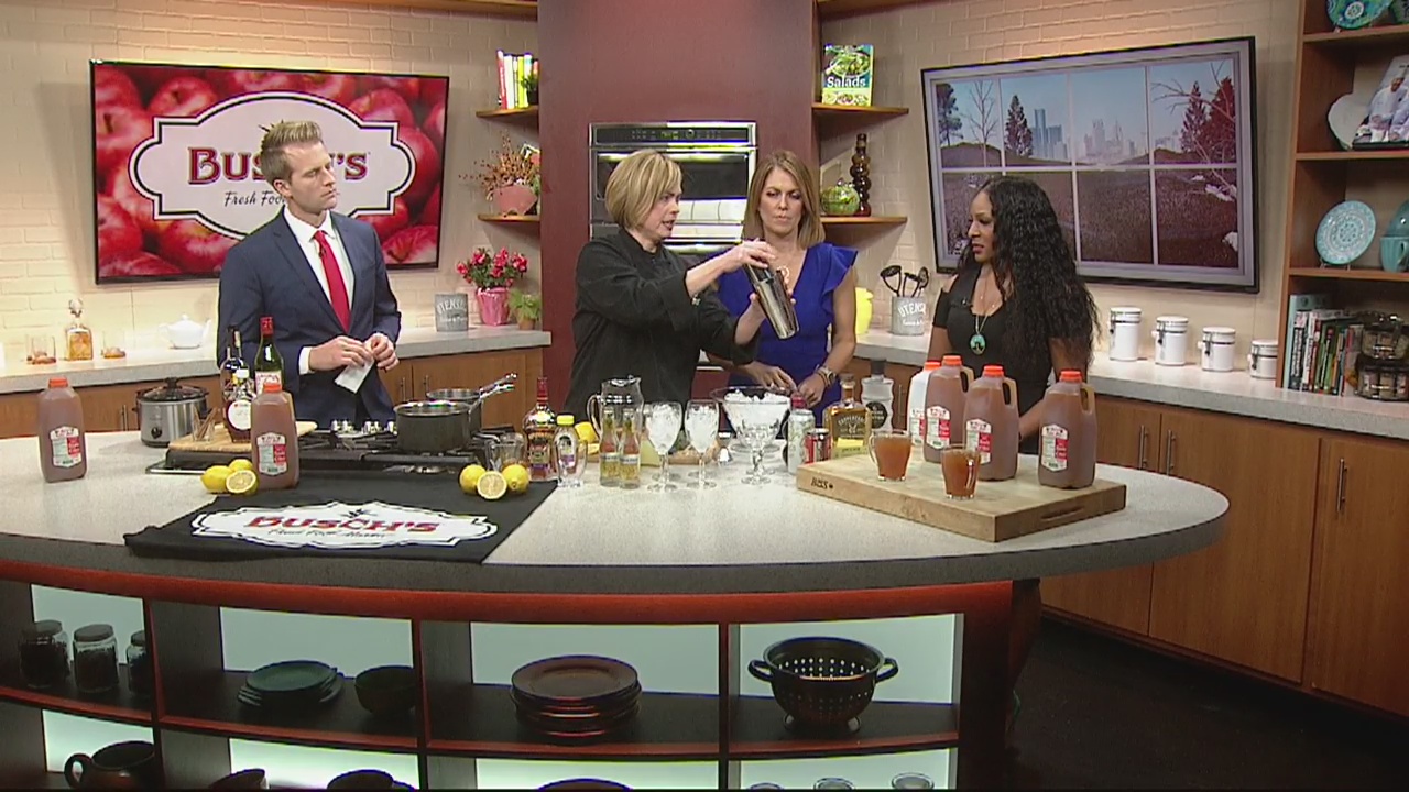 Mixing up holiday cider drinks with Busch's