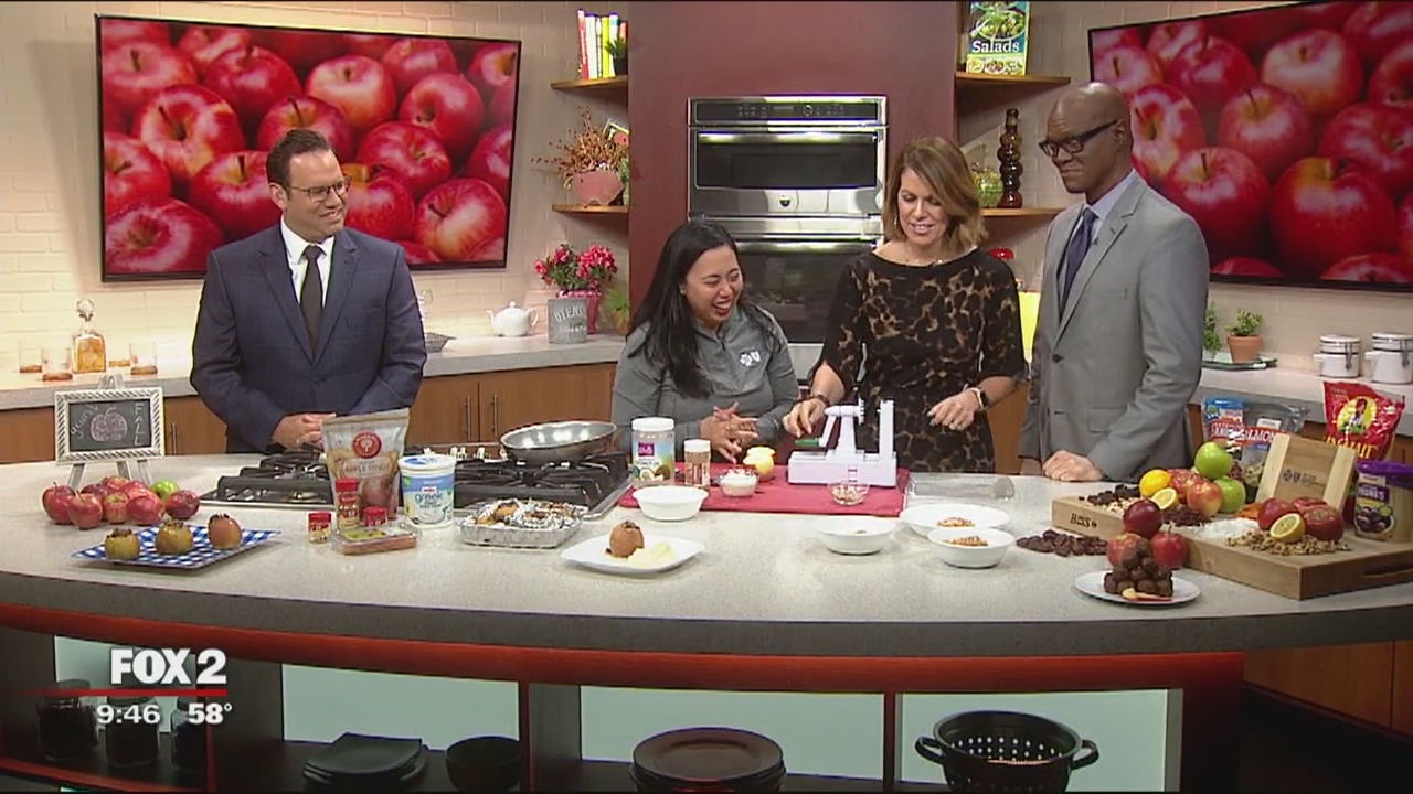 Cooking with different kinds of apples