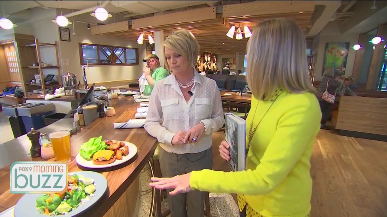 Barnes and Noble mixes books and burgers