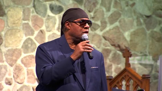 Stevie Wonder: "You cannot say Black Lives Matter, and then kill yourselves'