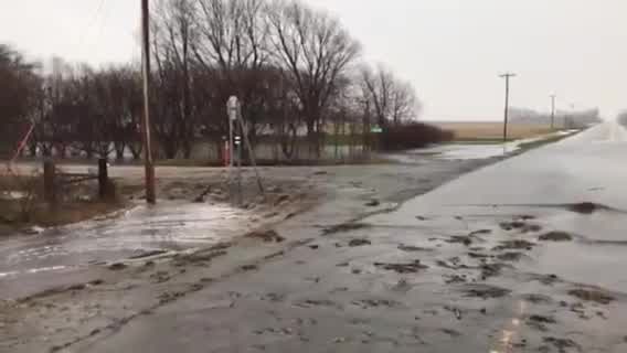 Hwy. 112 flooded in Le Sueur, Minn.