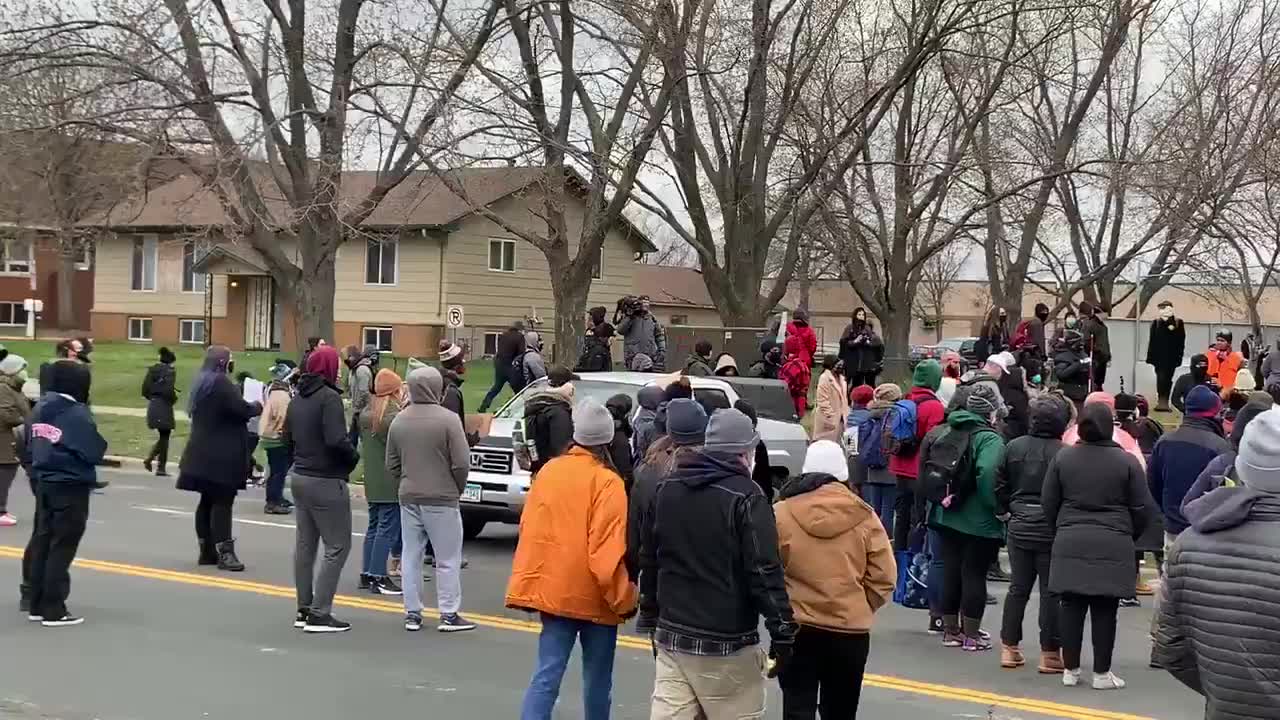Brooklyn Center police protests return for third night