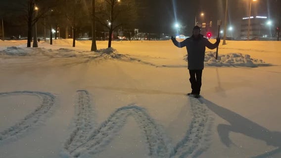 FOX 9 reporter has fun in snow