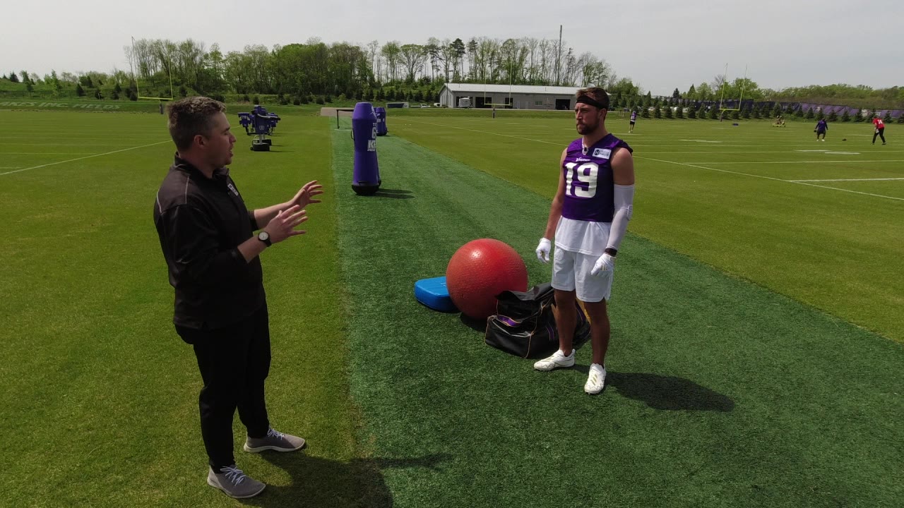 Fox 9 Sports Now: Hobie Artigue goes 1-on-1 with Vikings WR Adam Thielen