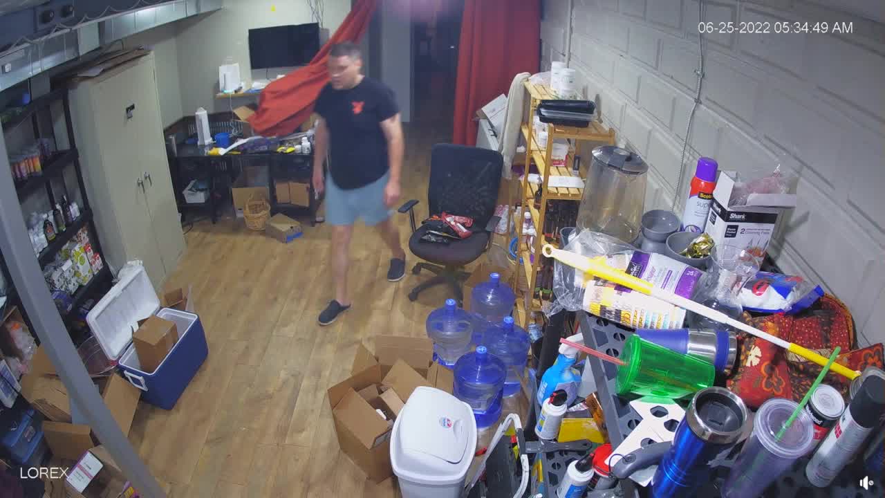 Lakeville police seeking to ID 'Playboy bandit'