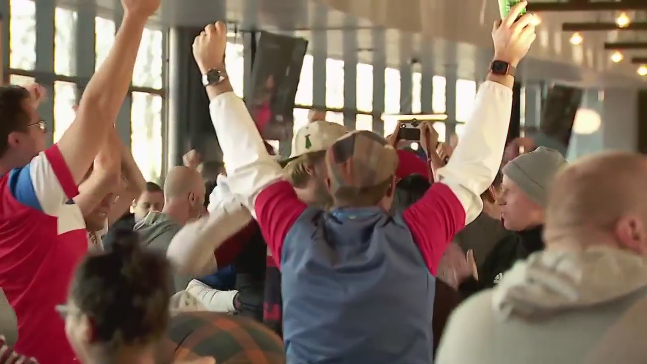 Fans erupt as US scores first goal in World Cup