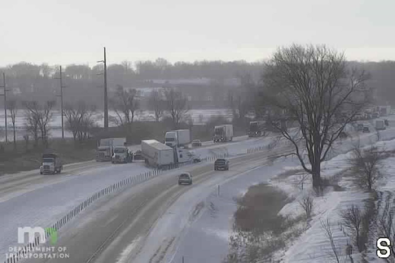 Jackknifed semi-trucks close portion of I-35 near Faribault: Raw