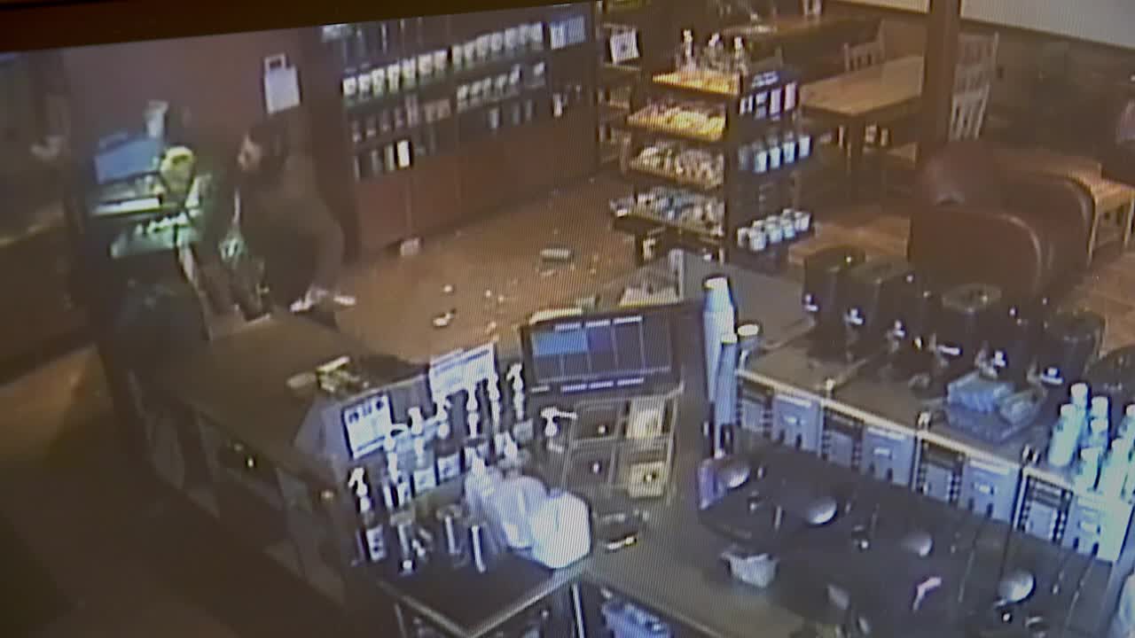 Surveillance video shows man trashing Caribou Coffee in Brooklyn Park | FOX 9 Minneapolis-St. Paul